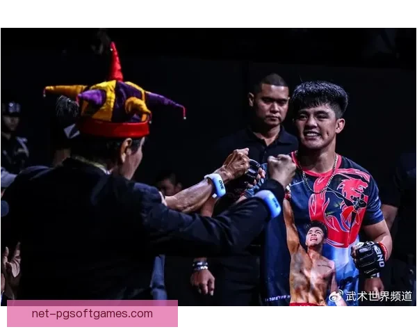 摔跤大奖赛：搏击巅峰的荣耀赛场